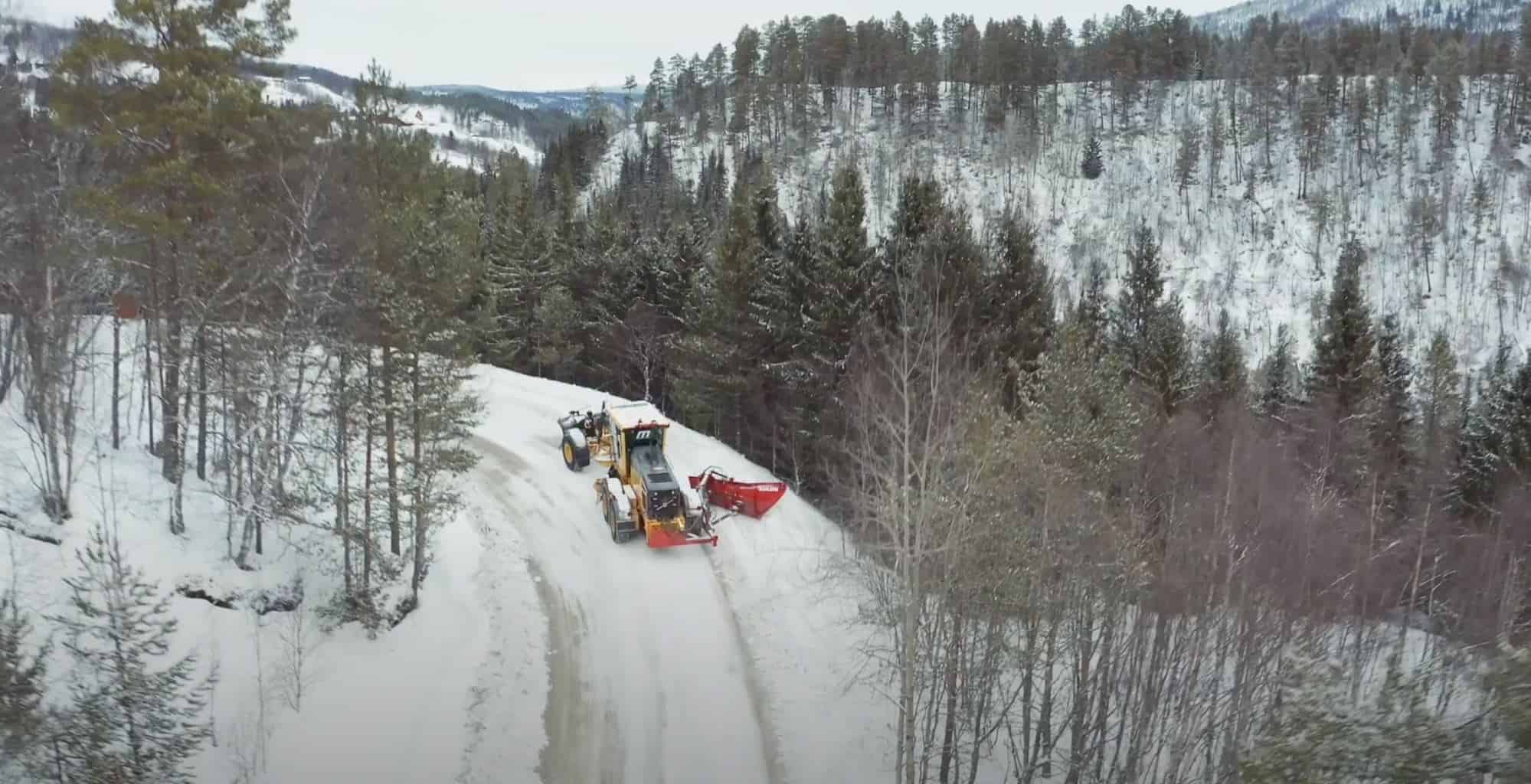 Volvo Motor Grader Snowplow